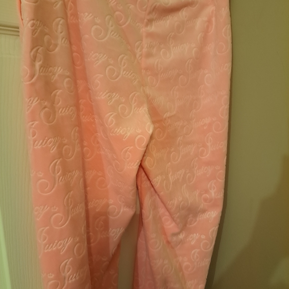 Juicy Couture pants, pull on comes with a Stretchy waist NWT - Picture 3 of 5